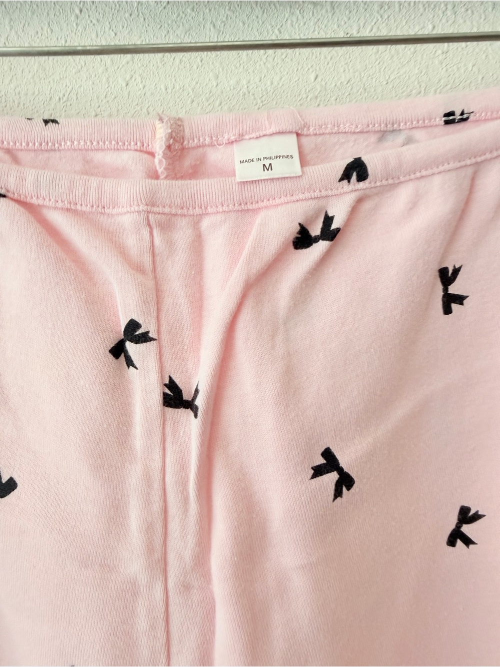 Vintage Victoria's Secret Light Pink Bow-Print Pajama Set - Picture 6 of 7
